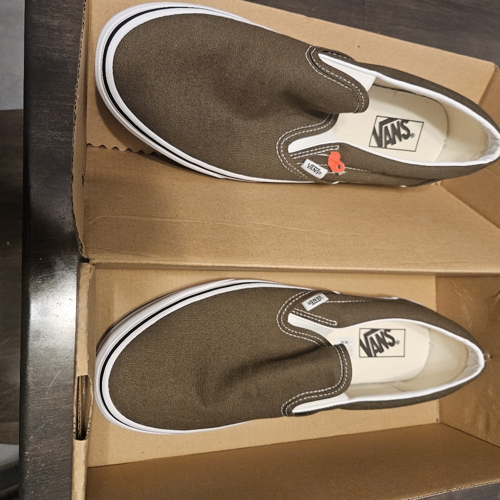Vans Size 11 Men's Classic Slip Ons.  Hunter Green